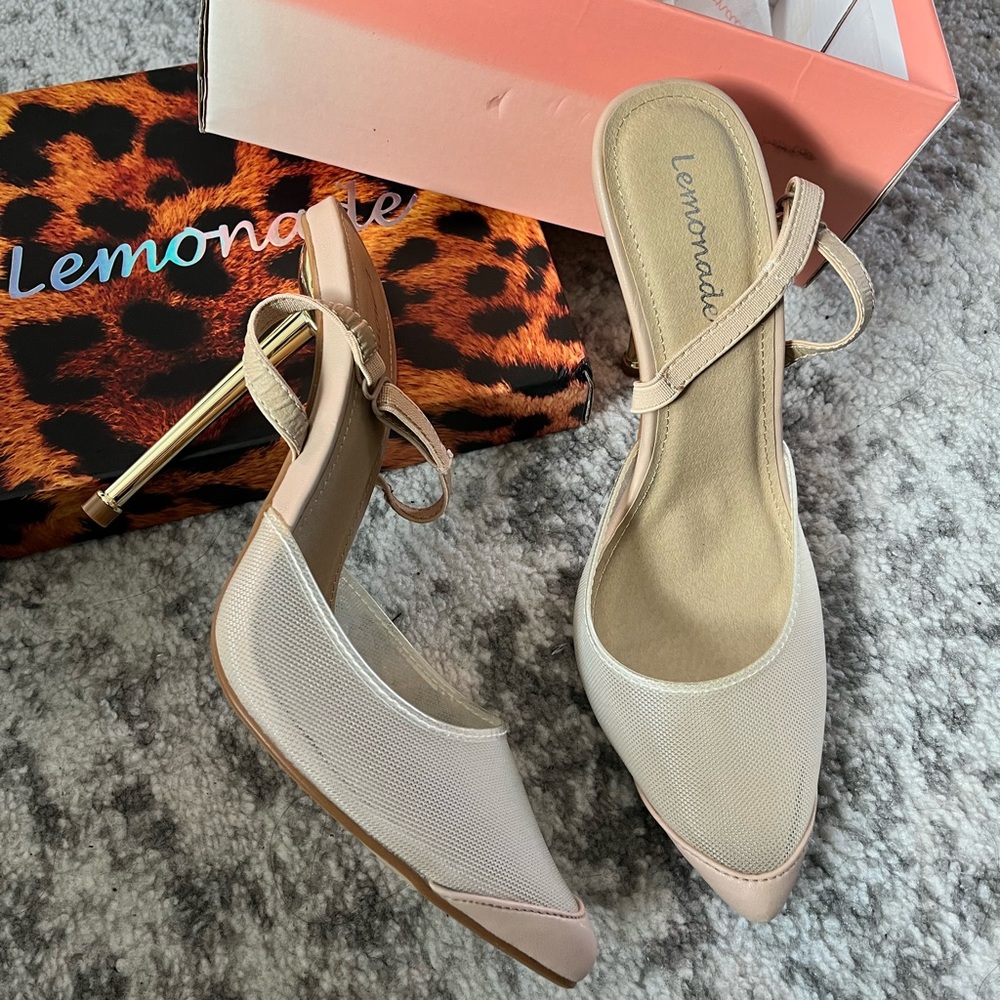 Mesh slingback.